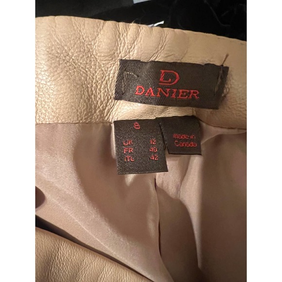 Danier Soft Leather Pants Women's Size 8 camel color - Picture 4 of 5
